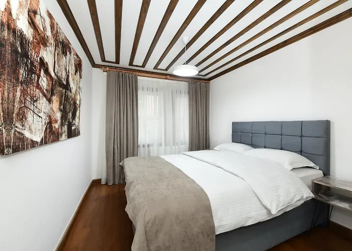 Historical Wood Dublex At Taksim&galata Стамбул