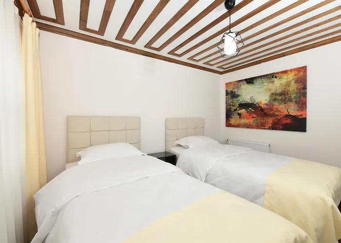 Historical Wood Dublex At Taksim&galata * Стамбул